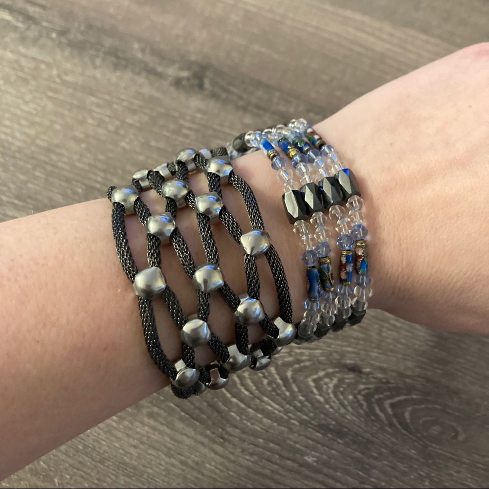 🛍🏙3️⃣ for $1️⃣5️⃣ Bundle of 2 stackable bracelets